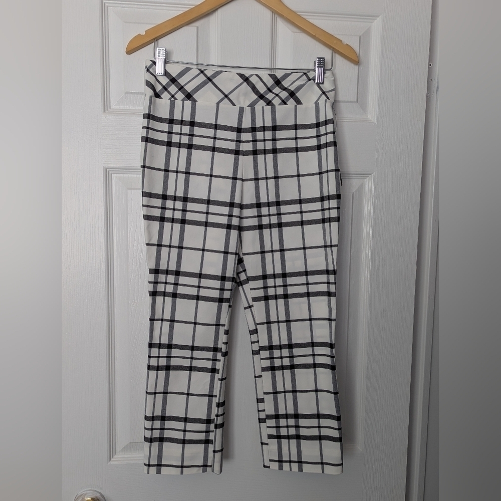 BNWT - Meg & Margot Pull-On Capris Pants